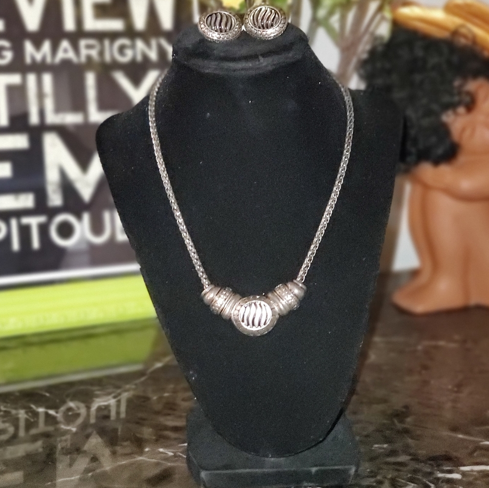 Earring & Necklace set